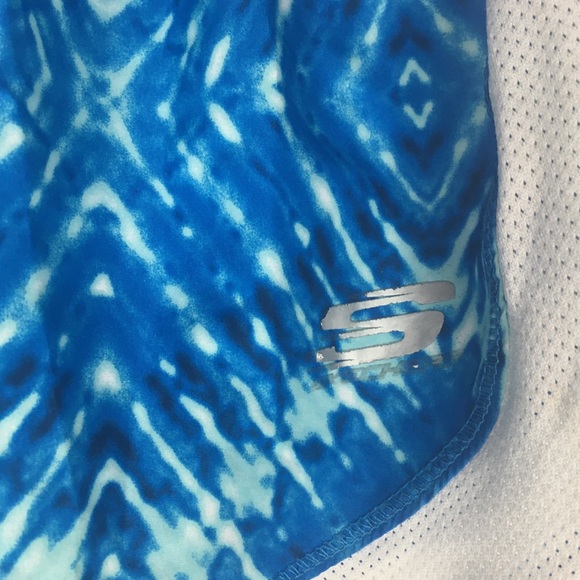 Shorts - Picture 2 of 4